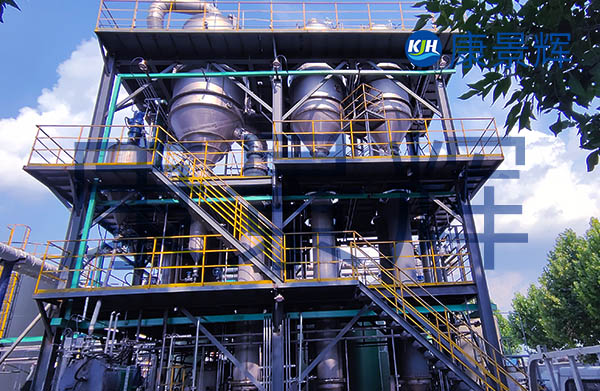 每小時10噸的橡膠助劑高鹽廢水三效蒸發(fā)器